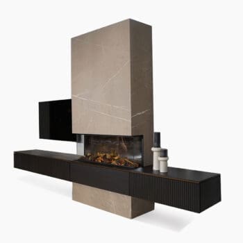 Tv meubel met haard van BKS bij Houweling Interieur. Houten tv meubel met donker ribbel front en haard met marmerlook.