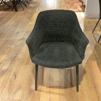 Showroommodellen bij Houweling Interieur. Eetkamerstoelen in set van 6.