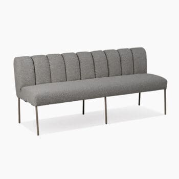 Deze eetkamerbank staat voor ultiem comfort en eindeloze veelzijdigheid. De ronde lijnen in de rugleuning maken hem op elegante wijze af.