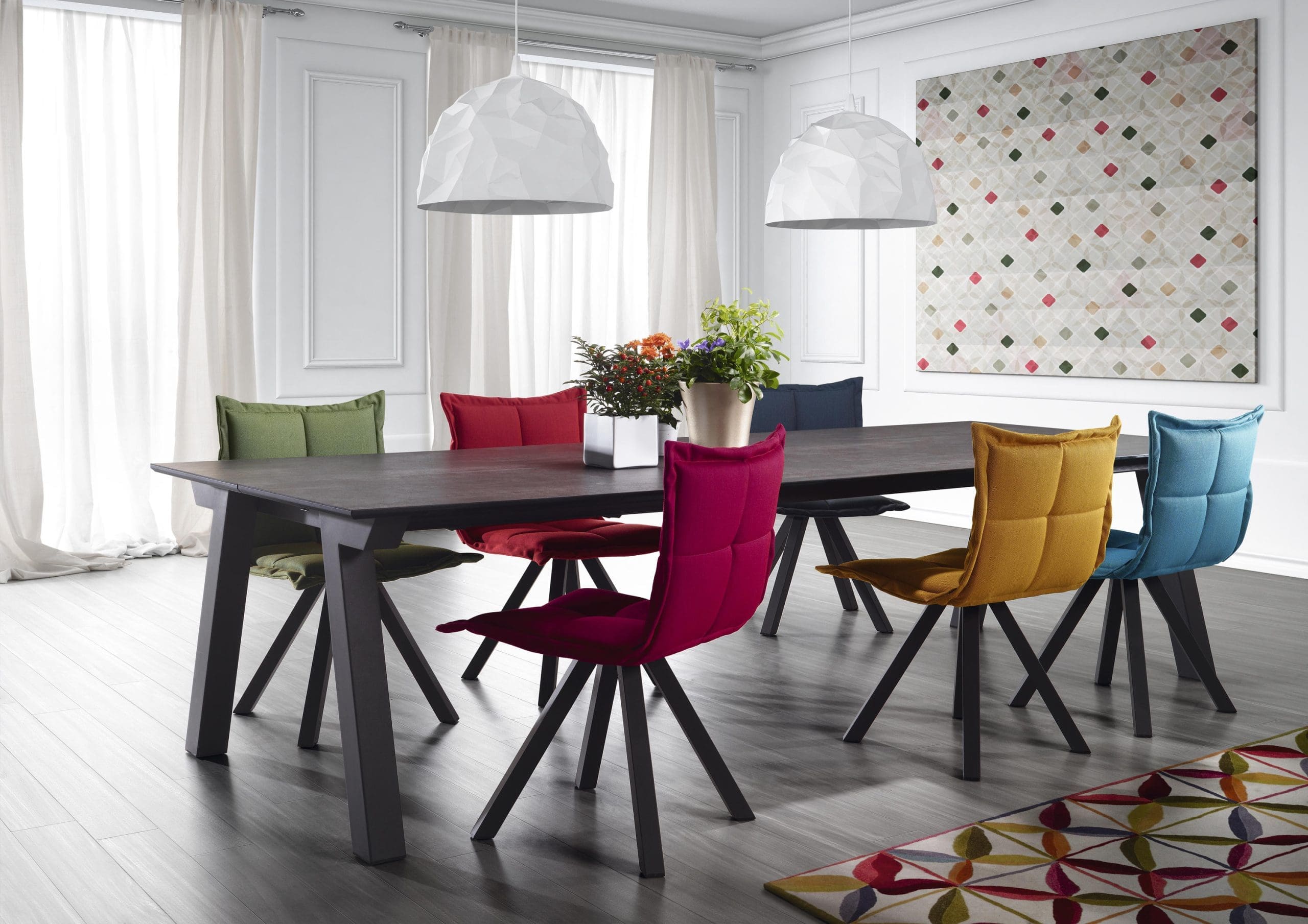 Een stoelendans met onze eetkamerstoelen langs jouw eigenheid
