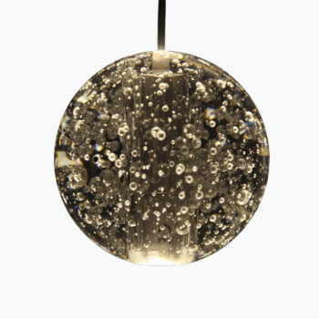 Glazen bollen hanglamp bij Houweling Interieur met luchtbellen.