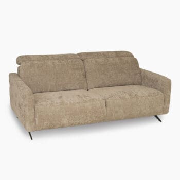 Bank met relaxfunctie bij Houweling Interieur. Het is een relaxbank uitgevoerd in beige stof.